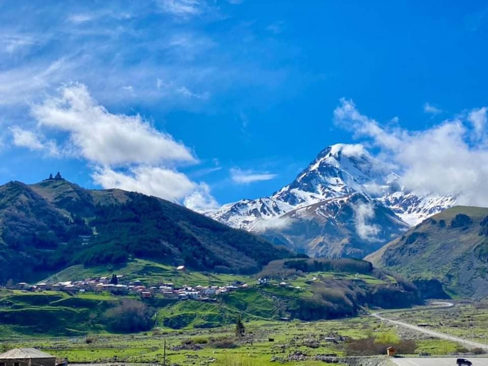 Kazbegi Inn מראה חיצוני תמונה
