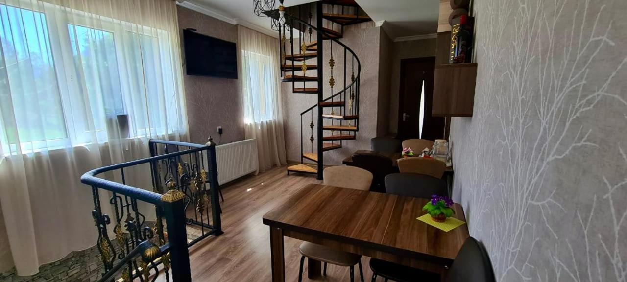 Kazbegi Inn מראה חיצוני תמונה